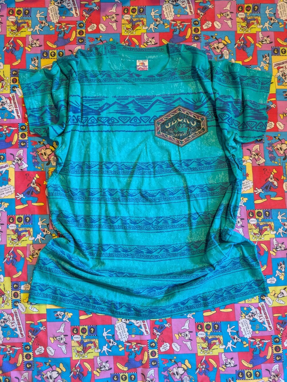 VTG 80's 90's Gecko Hawaii Teal Aztec Stripe Graphic Shirt with Front Patch XL